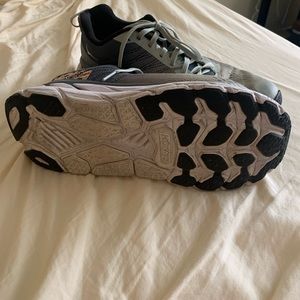 Hoka One One Clifton 6